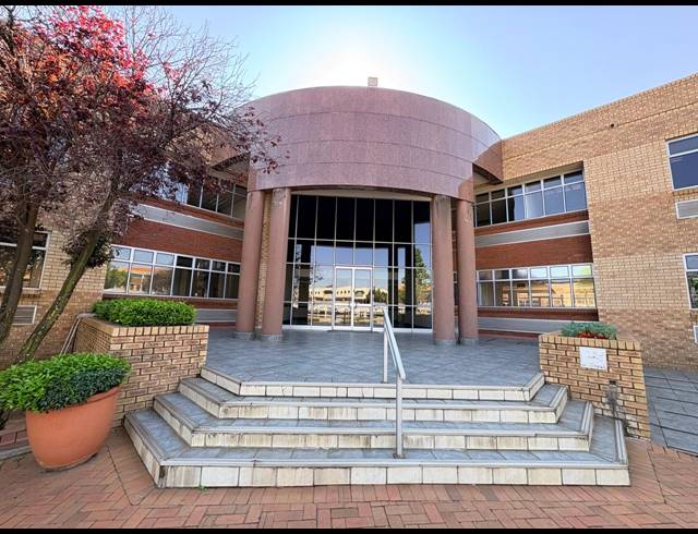 2,428M² OFFICE TO LET IN RANDJESPARK